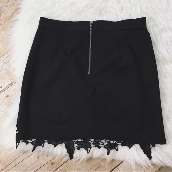 AEO Black Mini Skirt w Lace Overlay - Picture 2 of 5